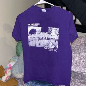 Men’s small purple graphic tee.